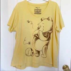 DISNEY Winnie the Pooh Honey Pot Bee Shirt